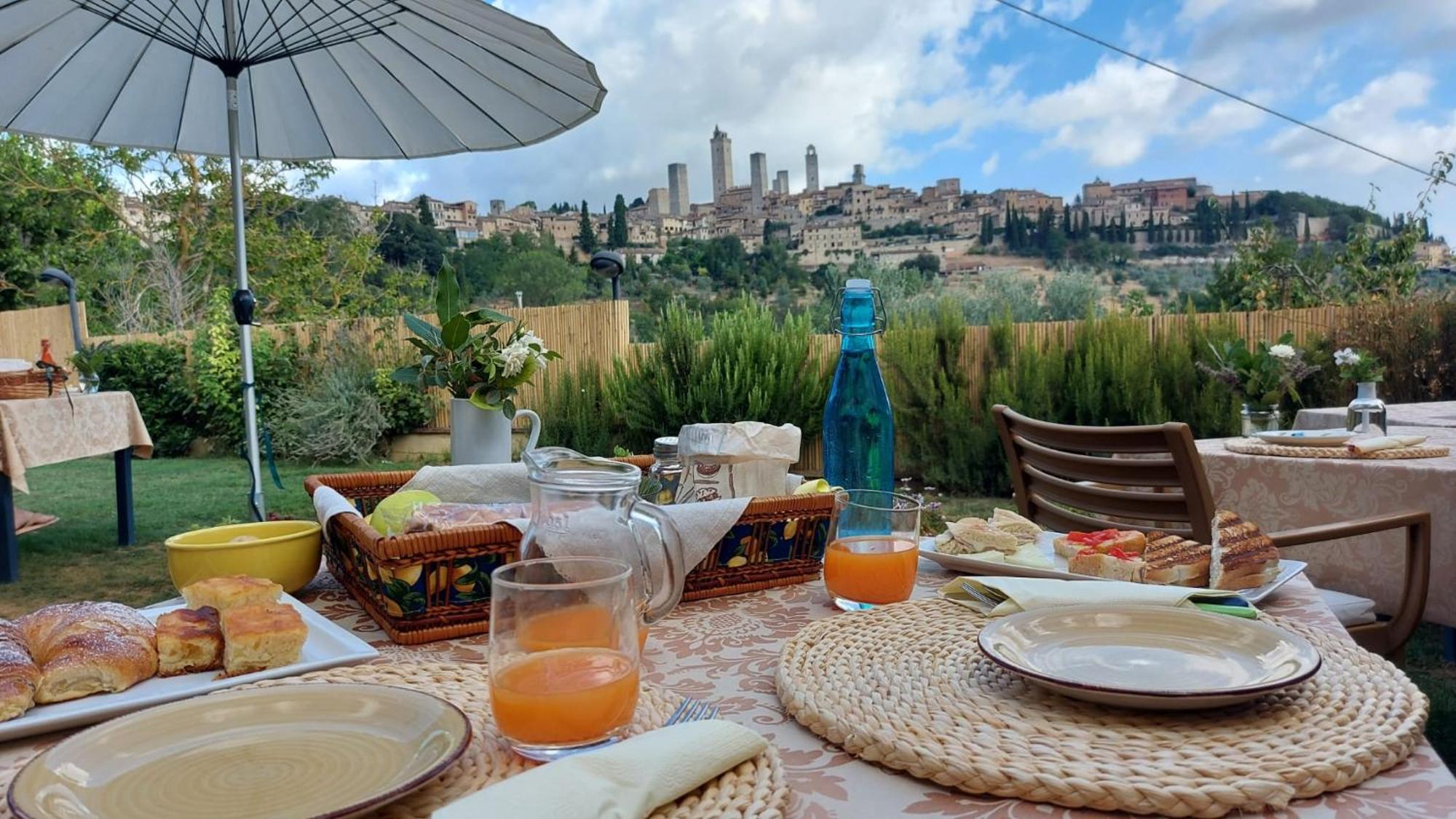 B&B Il Fienile San Gimignano Buitenkant foto