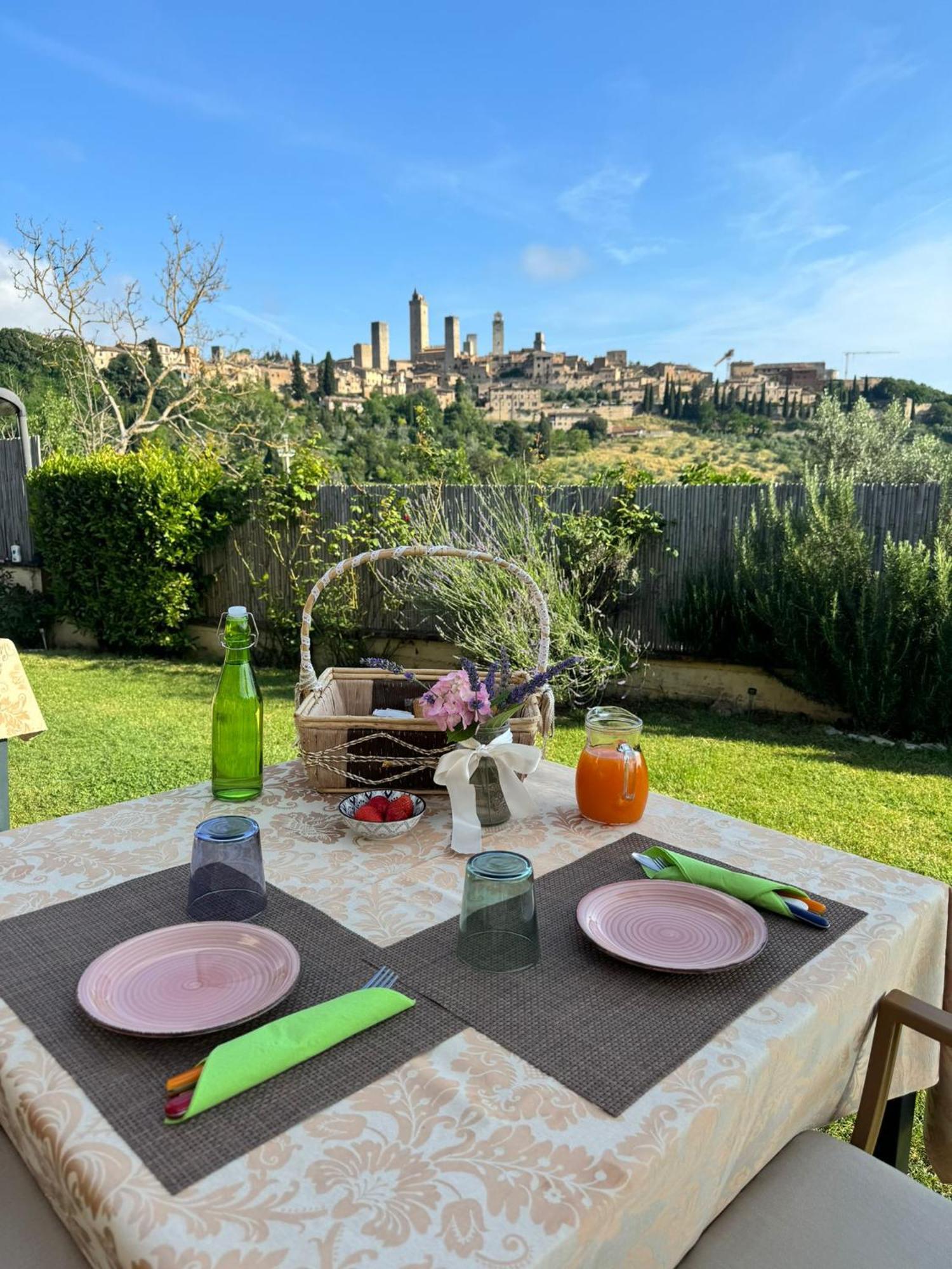 B&B Il Fienile San Gimignano Buitenkant foto